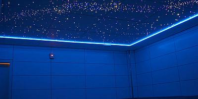 Звездное небо натяжной потолок в ванную